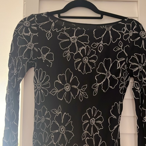 Realisation Par - THE BRIGITTE - Embroidered Fleur

Size small! - Picture 3 of 5